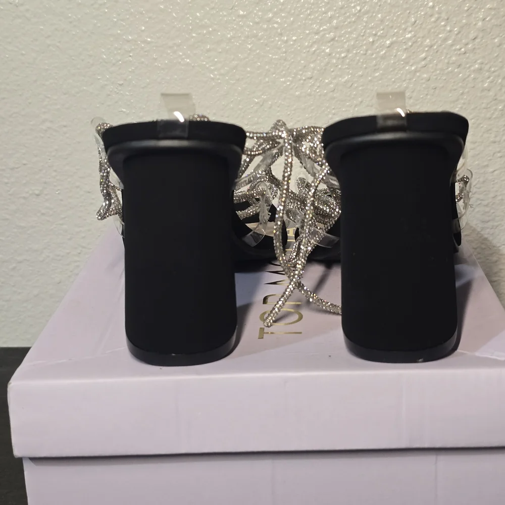 Moda Strappy Black and Silver Heels - Picture 3 of 4